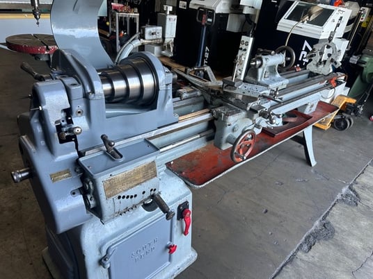 14" x 60" South Bend #8133E, Engine Lathe, 6" swing over cross slide, 1-1/4" spindle hole, inch threading - Image 2