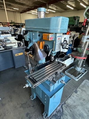 Enco #105-1280, Vertical Mill, 8-1/4" x 28" table, R8, 120-2500 RPM, 2 HP, 1986 - Image 3