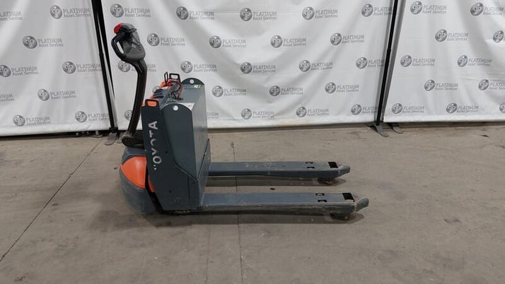 Walkie, Toyota #8HBW23, battery powered, 24 V., built-in charger, 4500 lb. capacity, serial #61229, 2022 - Image 2