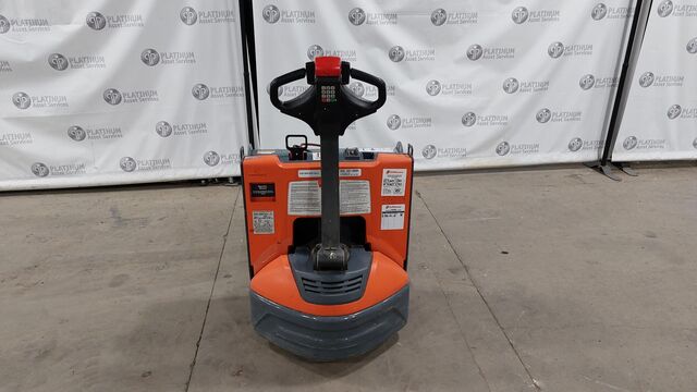 Walkie, Toyota #8HBW23, battery powered, 24 V., built-in charger, 4500 lb. capacity, serial #61229, 2022 - Image 5