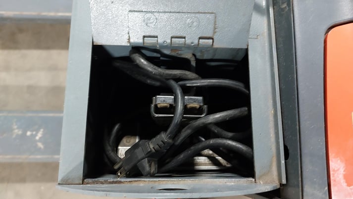 Walkie, Toyota #8HBW23, battery powered, 24 V., built-in charger, 4500 lb. capacity, serial #61229, 2022 - Image 8