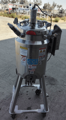 10.6 gallon DCI, 40 liter Stainless steel tank, agitated, 45 psi, 12" dia. x24"straight side, dish top & - Image 4