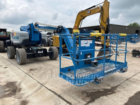 Genie Industries Z60/37FE, Articulated Boom Lift, 1491 hours, S/N: Z60H-1412, 2018 - Image 2