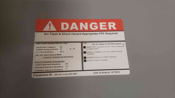 1200 Amp. General Electric Spectra Series, Panelboard, 7 Breakers 5x 250A & 2x 100A, 3PH, 4 Wire, 208Y/120 VAC - Image 3