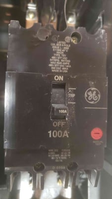 1200 Amp. General Electric Spectra Series, Panelboard, 7 Breakers 5x 250A & 2x 100A, 3PH, 4 Wire, 208Y/120 VAC - Image 6
