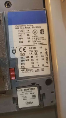 1200 Amp. General Electric Spectra Series, Panelboard, 7 Breakers 5x 250A & 2x 100A, 3PH, 4 Wire, 208Y/120 VAC - Image 9