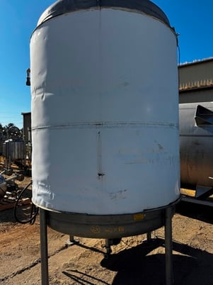 1000 gallon Stainless steel tank, insulated, jacketed, bottom agitated, 60" dia. x 80" straight side - Image 1