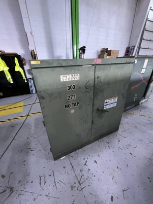 300 KVA 13200GY/7620 Primary, 480Y/277 Secondary, 3 phase, Padmount Transformer - Image 2