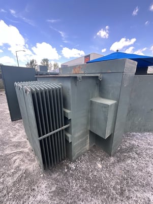 750 KVA 12470Y/7200 Primary, 480Y/277 Secondary, 3 phase, Padmount Transformer - Image 3