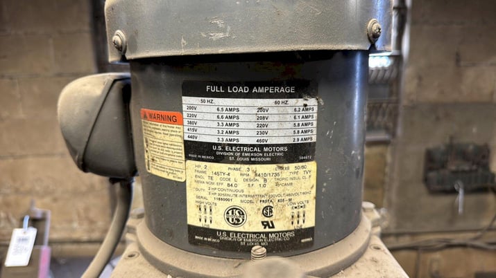 Bridgeport, Vertical Mill, 9" x 48" Table, variable speed, 2 HP, AcuRite digital read out, Jacobs chuck - Image 2