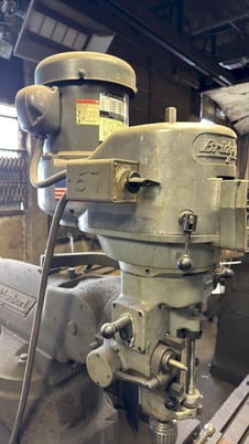 Bridgeport, Vertical Mill, 9" x 48" Table, variable speed, 2 HP, AcuRite digital read out, Jacobs chuck - Image 3