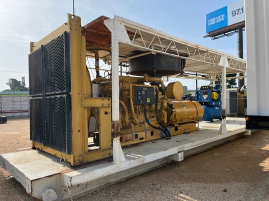 1365 KW Caterpillar #3512C, Land Electric Generator Set, 26281 Hrs., 600 Volts, Oilfield Package, 2014 - Image 2