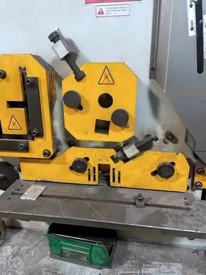 5.98" x 5.98" x 0.51" Ermak #EKM-121-198, ironworker, 3.15" stroke, 24" throat, 2011 - Image 3