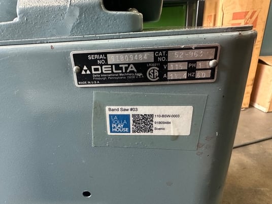 14" Delta #52-963, Vertical Band Saw, 14" x 14" table, tilting, 1 HP, 115/230 V. - Image 5