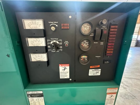 35 KW Cummins, Onan #4B3.9-G2, diesel generator, skid mounted, 120/240 Volts, 1832 hours, 1999 - Image 6
