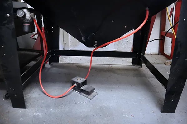 36" x 24" Cabinet Sandblaster, electric controls, foot pedal, dust collector, 2 hand enclosure - Image 6