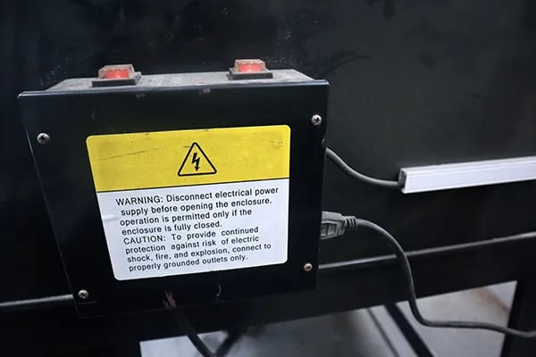 36" x 24" Cabinet Sandblaster, electric controls, foot pedal, dust collector, 2 hand enclosure - Image 8