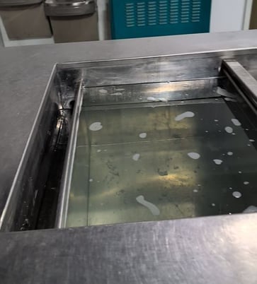 Crest #OCJ-1826, manual 4-station ultrasonic cleaning system, 18" W x 26" L x 18" H, 1999 - Image 9