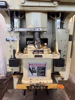 35 Ton, Stamtec #G1-35, gap frame press, 2.75" stroke, 8.66"Shut Height, 2.17"adj., 40-120 SPM, 31" x15.5"bed - Image 7