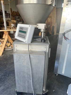 Reiser Vemag #Robot-500, Extruder, Vacuum Fill, Double Screw, 0.01-66 lbs., 450 portion/min, 5.4 HP, 8.9 CFM - Image 3