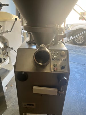 Reiser Vemag #Robot-500, Extruder, Vacuum Fill, Double Screw, 0.01-66 lbs., 450 portion/min, 5.4 HP, 8.9 CFM - Image 6