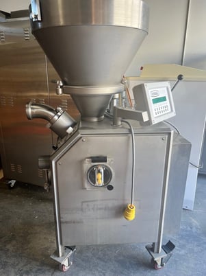 Reiser Vemag #Robot-500, Extruder, Vacuum Fill, Double Screw, 0.01-66 lbs., 450 portion/min, 5.4 HP, 8.9 CFM - Image 7