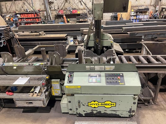 18.5" x 20.5" Hyd-Mech #V-18A, automatic vertical bandsaw, 1.25" blade, 65-385 FPM, 26" x 93" infeed table - Image 3