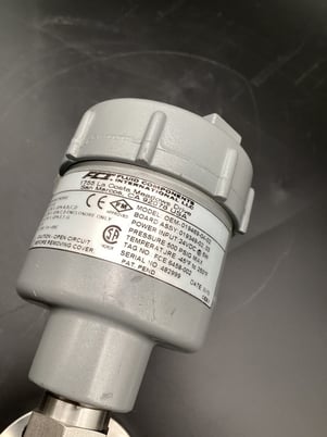 Fci oem-019469-04-02 flow switch valve new - Image 3