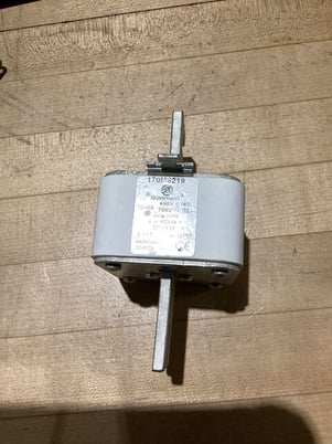 Bussmann 170m6219 fuses used - Image 1
