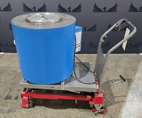 Wenesco high tempepture kettle with lifting table used - Image 3