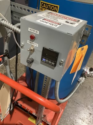 Wenesco high temperature industrial kettle with lifting table used - Image 6