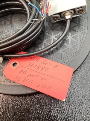 Allen-Bradley BRADLEY 42DCB-5000 /B Photoelectric Sensor Power Base USED - Image 4