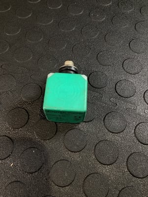 PEPPERL+FUCHS NBN40-L2-A2-V1 Inductive Sensor USED - Image 3