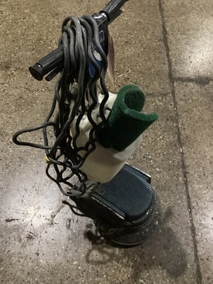 Powr-flite m171hd-3 floor scrubber/ polisher used - Image 4