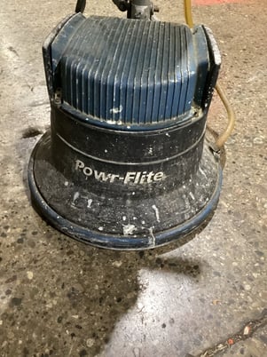 Powr-flite m171hd-3 floor scrubber/ polisher used - Image 5