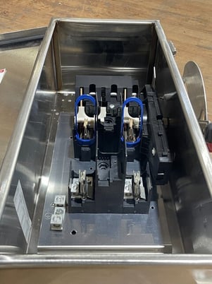 100 Amp. Square D, H223DS, Fusible Safety Disconnect Switch, 240 Volts, 2P, Type 4X, Stainless Steel, unused - Image 7