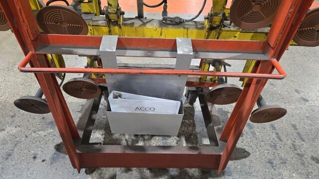 1140 lb. Acco #1600-6-4-4-12-B8M, vacuum lift assist for panels - Image 8