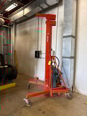 Rigid #PL25, Hydraulic Lift, Hydraulic Power Source, 115 V., casters - Image 1