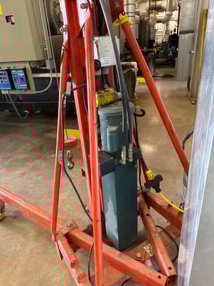 Rigid #PL25, Hydraulic Lift, Hydraulic Power Source, 115 V., casters - Image 2