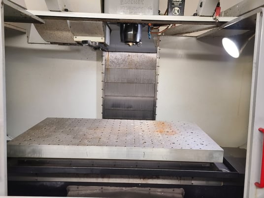 Haas #VF-5, #50 taper, chip auger, 50" X, 26" Y, 25" Z, 20 HP, 20 automatic tool changer - Image 4