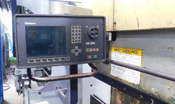 55 Ton, Darley #EHP50-20/15, hydraulic press brake, 4.72" stroke, 10" throat, 61" between housing, Delem - Image 3