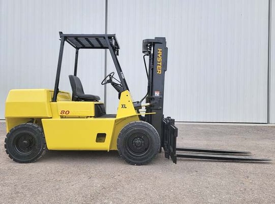 8000 lb. Hyster #H80XL, forklift, 171" lift height, Perkins 4 cyl diesel engine, solid tires, 3-mast - Image 3