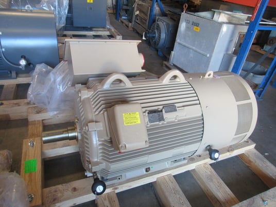 250 HP 1190 RPM General Electric, Frame 509LL, TEFC, BB, new, 2300/4000 Volts (2 available) - Image 3