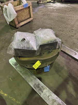 26" x 46" Modern, geared treatment ladle - Image 2