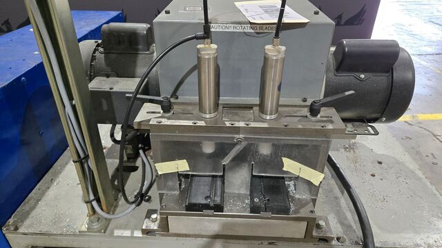 Custom dual saw blade metal finishing machine, dual 1/2 HP motors - Image 2