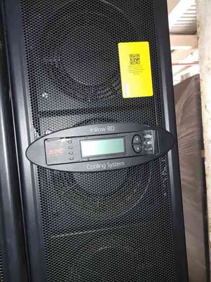10 Ton, APC #ACRD100, InRow RD CRAC Unit, Air Cooled, R410A, 550/238 psig, 208-240 VAC, 2010 - Image 1