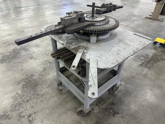 DiAcro #3, manual bender with dies & heavy duty mobile steel table - Image 2