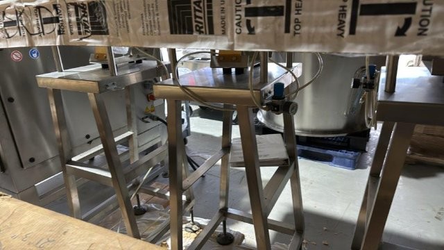 Capmatic, (3) Stainless Steel Vibrating Hoppers, 2010 - Image 6