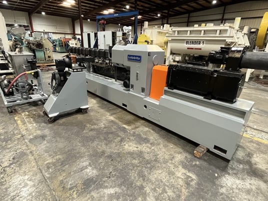 2.36" Leistritz #ZSE-60-GL-36D, twin screw extruder, 36:1 L/D, 121 KW Baumuller Shunt Wound DC motor, 10 zone - Image 1