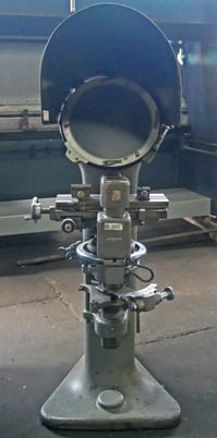 14" Jones & Lamson #PC-14, opitical comparator & measuring machine, 18" x 6" table, 180&deg; angle, power - Image 1